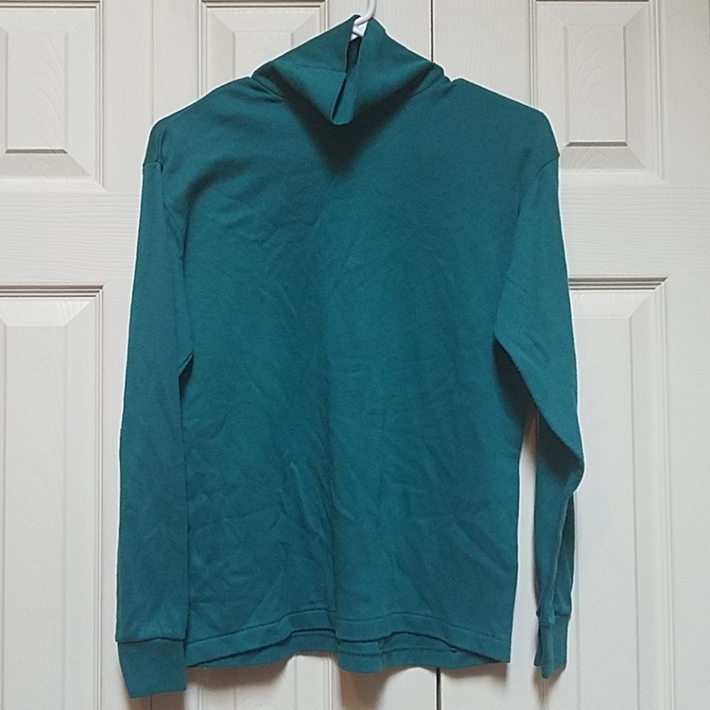 ❣️Bobbie Brooks turtle neck top